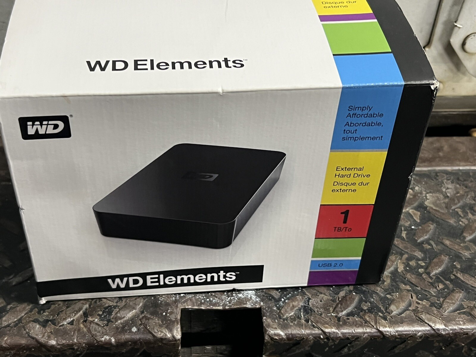 wd elements wdbaau0010hbknesn 1 TB external harddrive usb 2.0