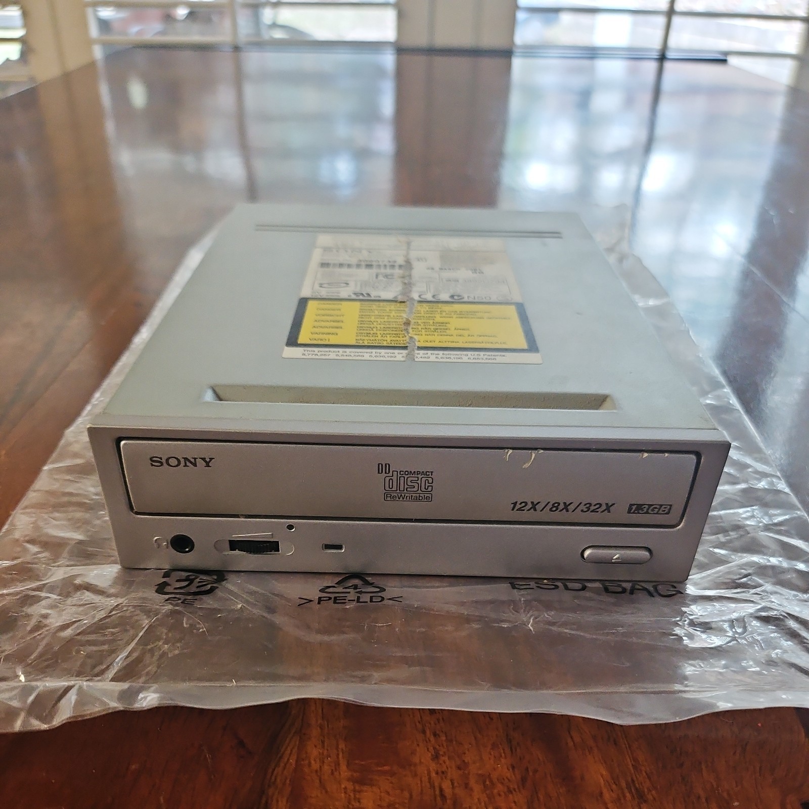 **RARE** Sony CRX200E DDCD-R/RW DRIVE (DOUBLE DENSITY CDR/RW 1.3GB) Collectors