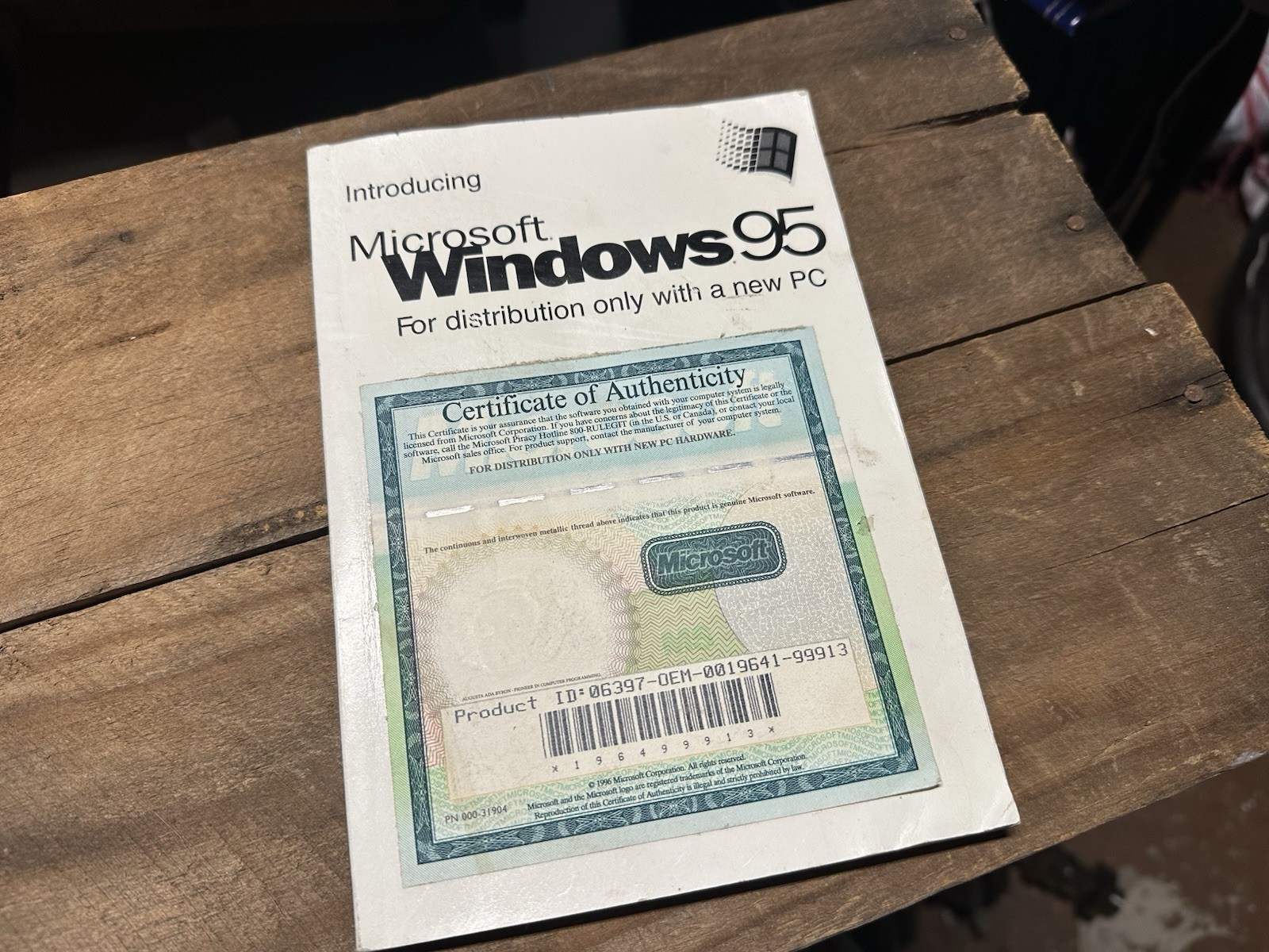 Microsoft Windows 95 Booklet Manual With Certificate Of Authenticity COA -V01