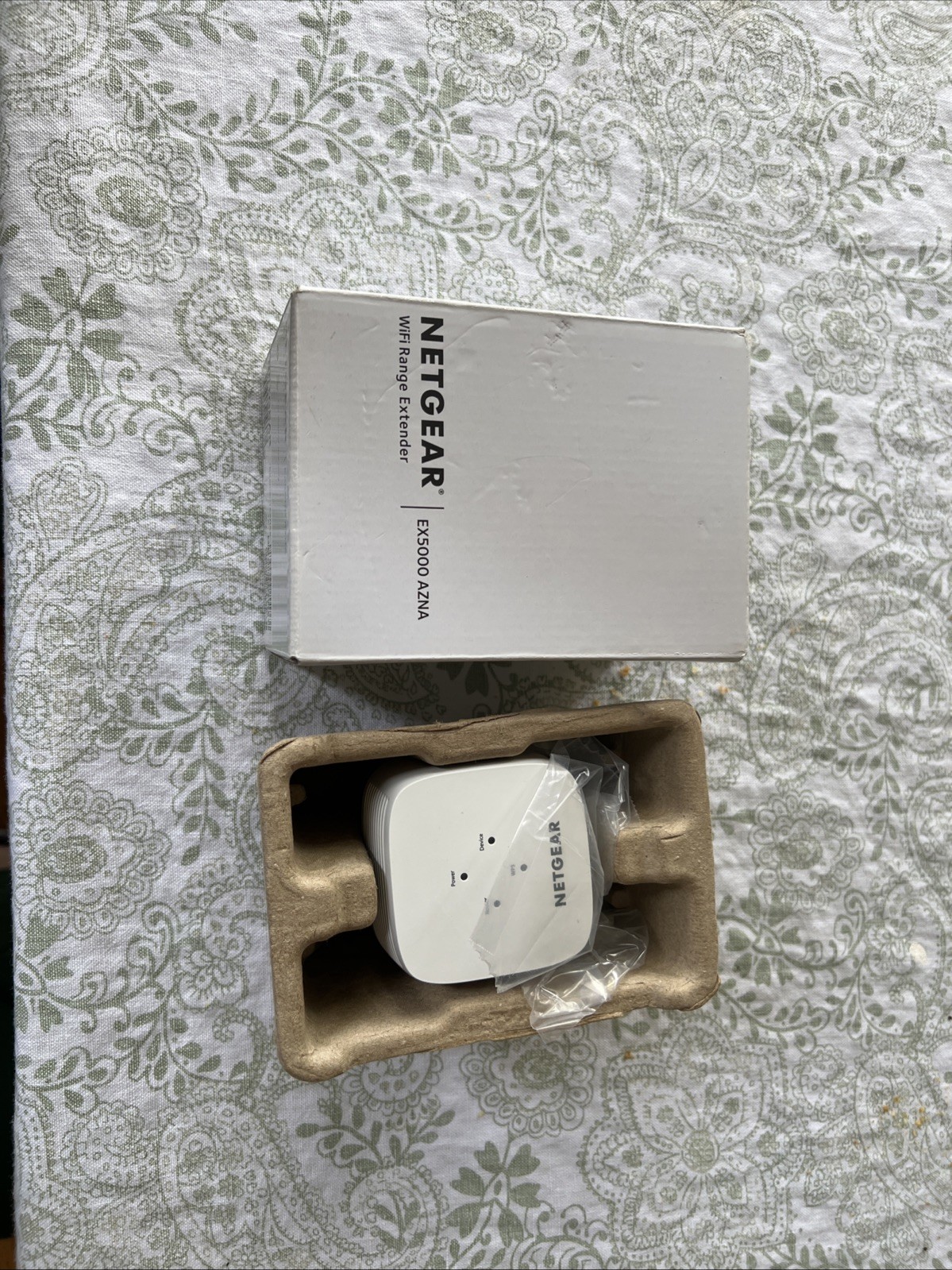Netgear AC1200 WiFi Range Extender EX5000 AZNA Covers 1500 Sq Ft & 25 Devices 