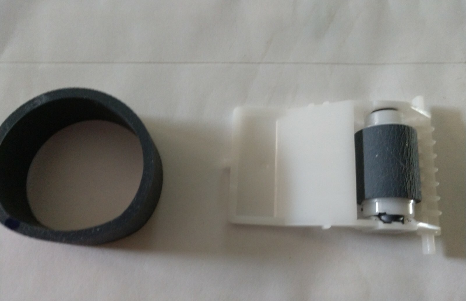 Epson Stylus Photo R2000 pickup roller and other roller FAST SHIPPING
