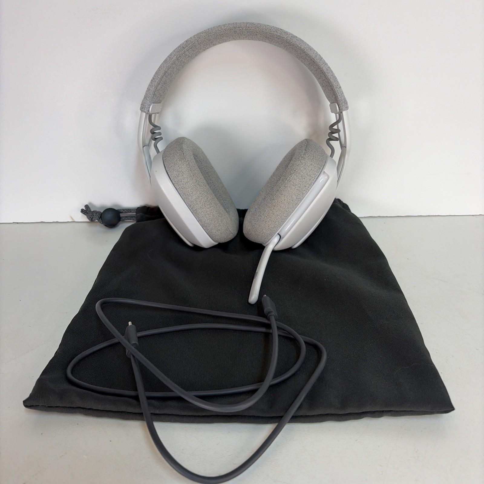 Logitech Zone Vibe 100 Bluetooth Wireless Headset Mic 981001257 TESTED WORKING