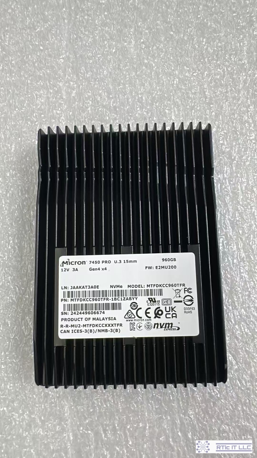 New Pull  Micron 7450 PRO 960GB U.3 NVMe PCIe Gen4 x4 2.5" SSD MTFDKCC960TFR