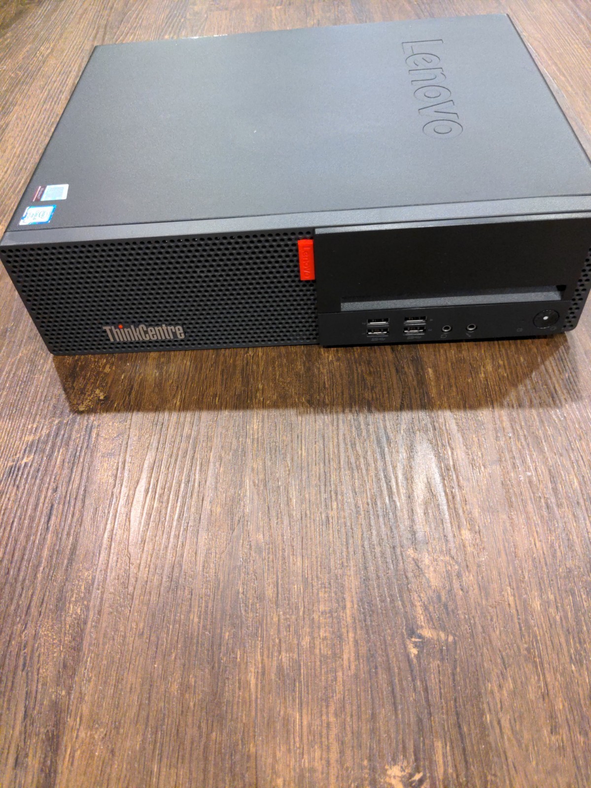 Lenovo ThinkCentre M910s Core i5-7500 8GB RAM DDR4 / 256GB SSD NVmE