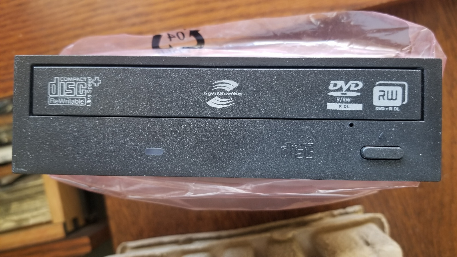Internal DVD – CD by Liteon / 22X / Smart Erase / Smart Write / Smart X
