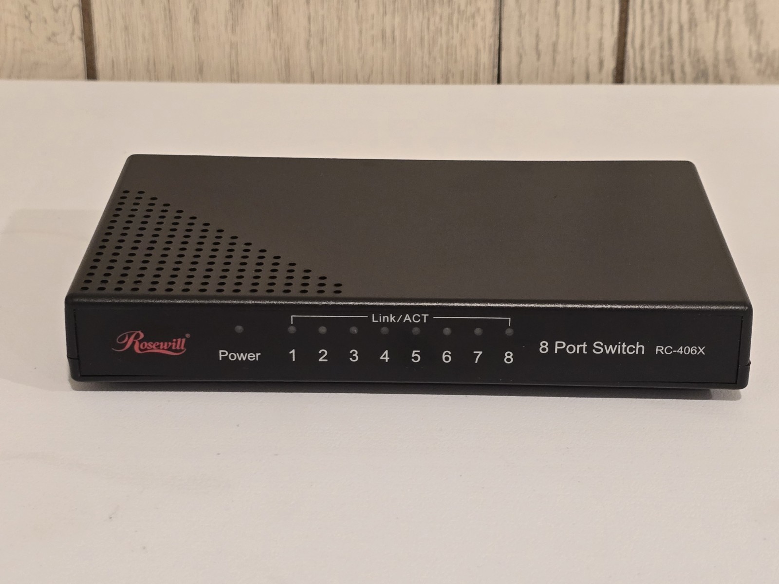 Rosewill RC-406X  8-Port Gigabit Switch