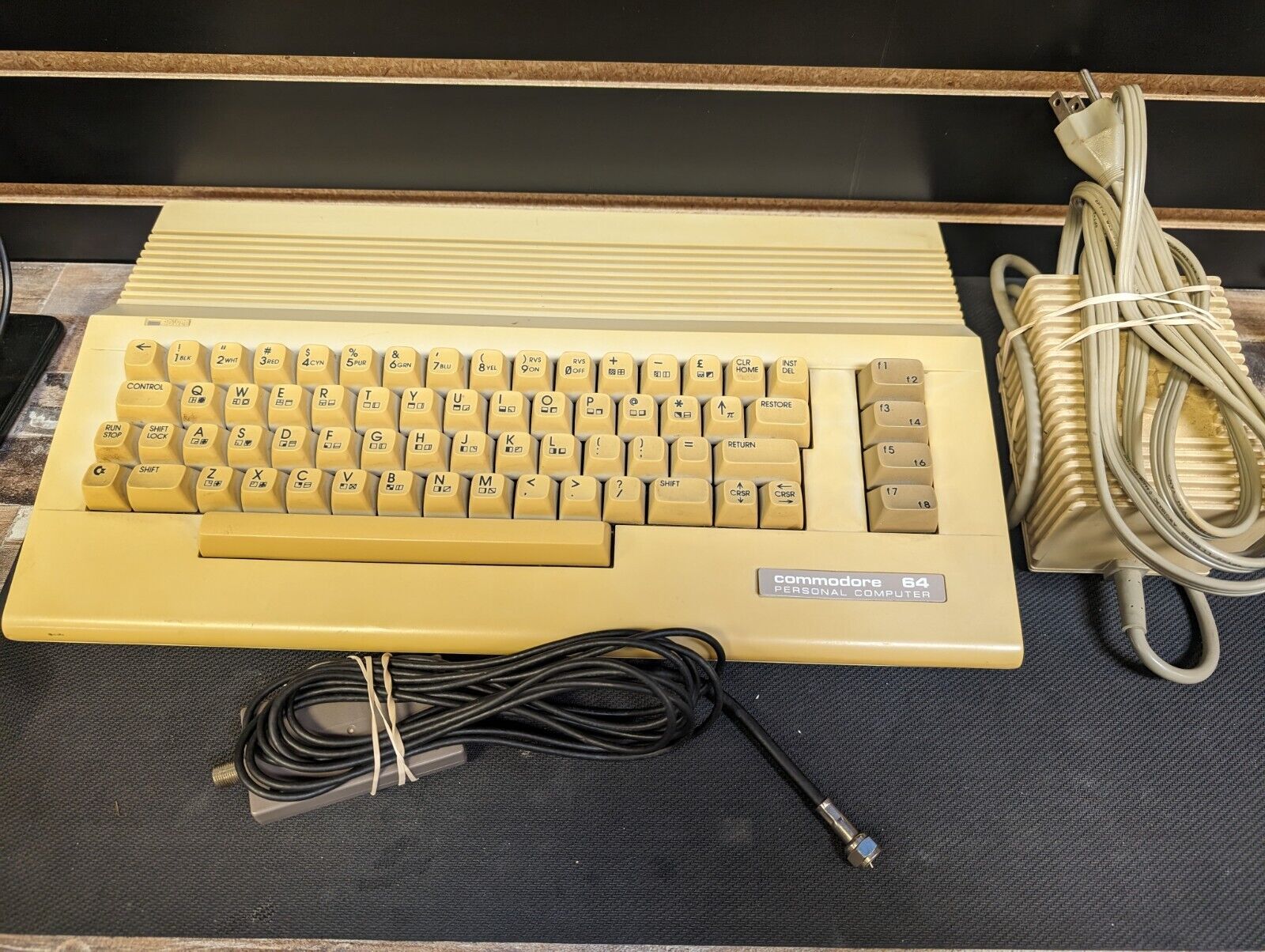 Vintage Commodore 64 Personal Computer C64 with Power Supply (Boots Up)