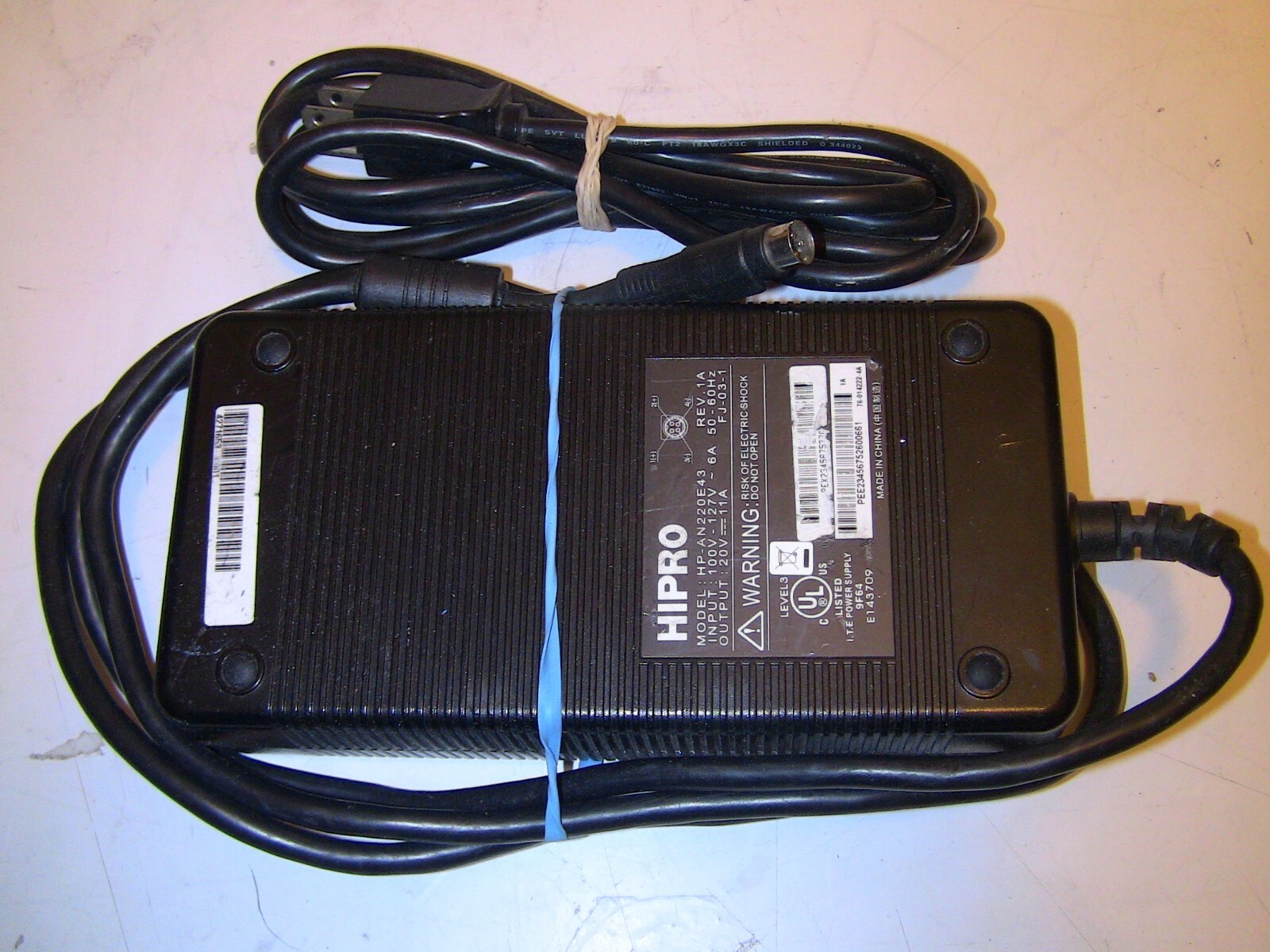 Hipro HP-AN220E43 20V 11A Power Supply AC Adapter