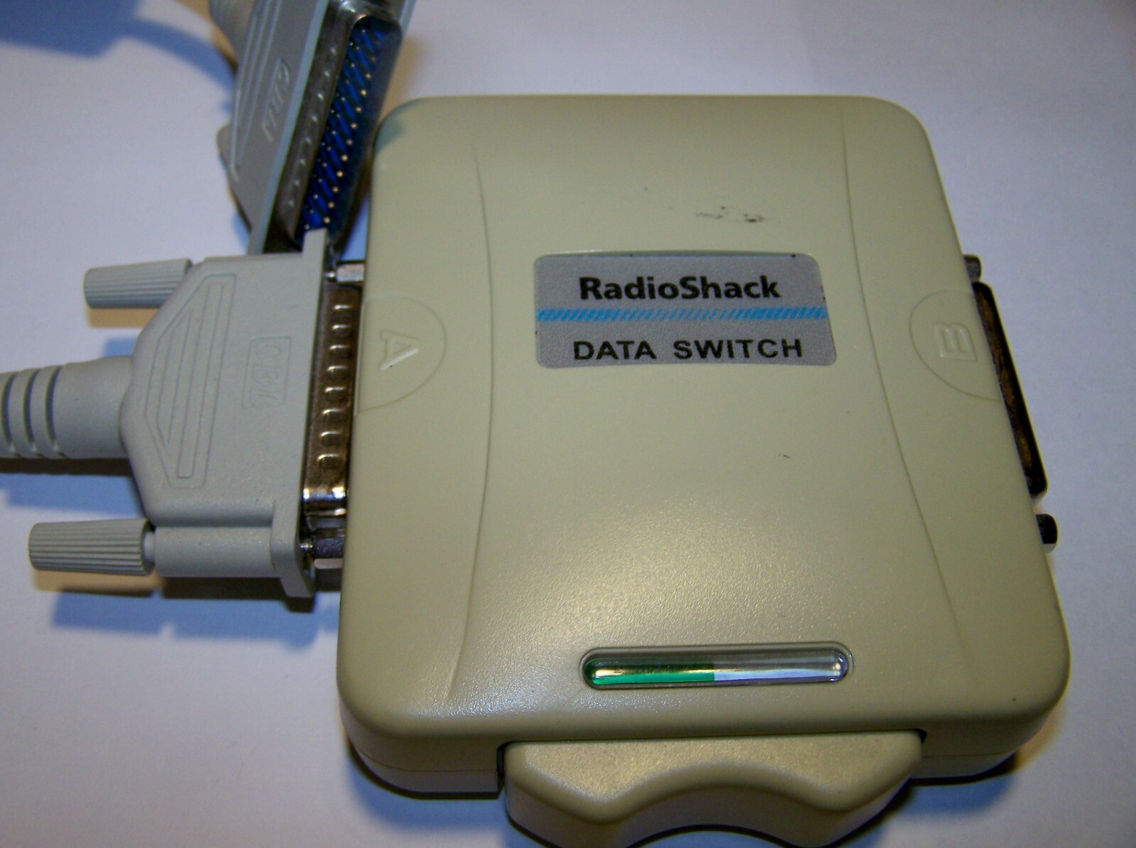 Radio Shack Shielded A/B Data Switch 26-115 Cat. Vtg w/Cable