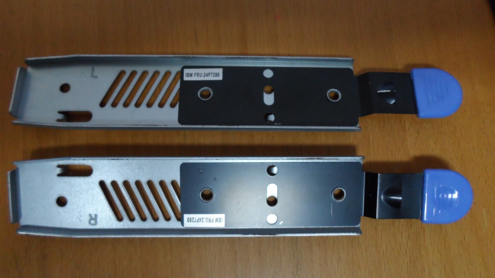 IBM Tape Drive Blue Slide Tape Mounting Rails for 8767-HHX 8768-FHX  24P7280