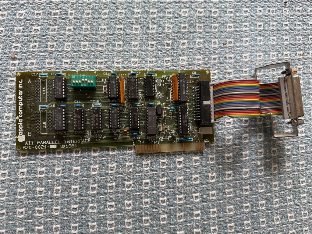 Apple II Parallel Interface Card 670-0021 (1981)  820-0047-B  w/Cable