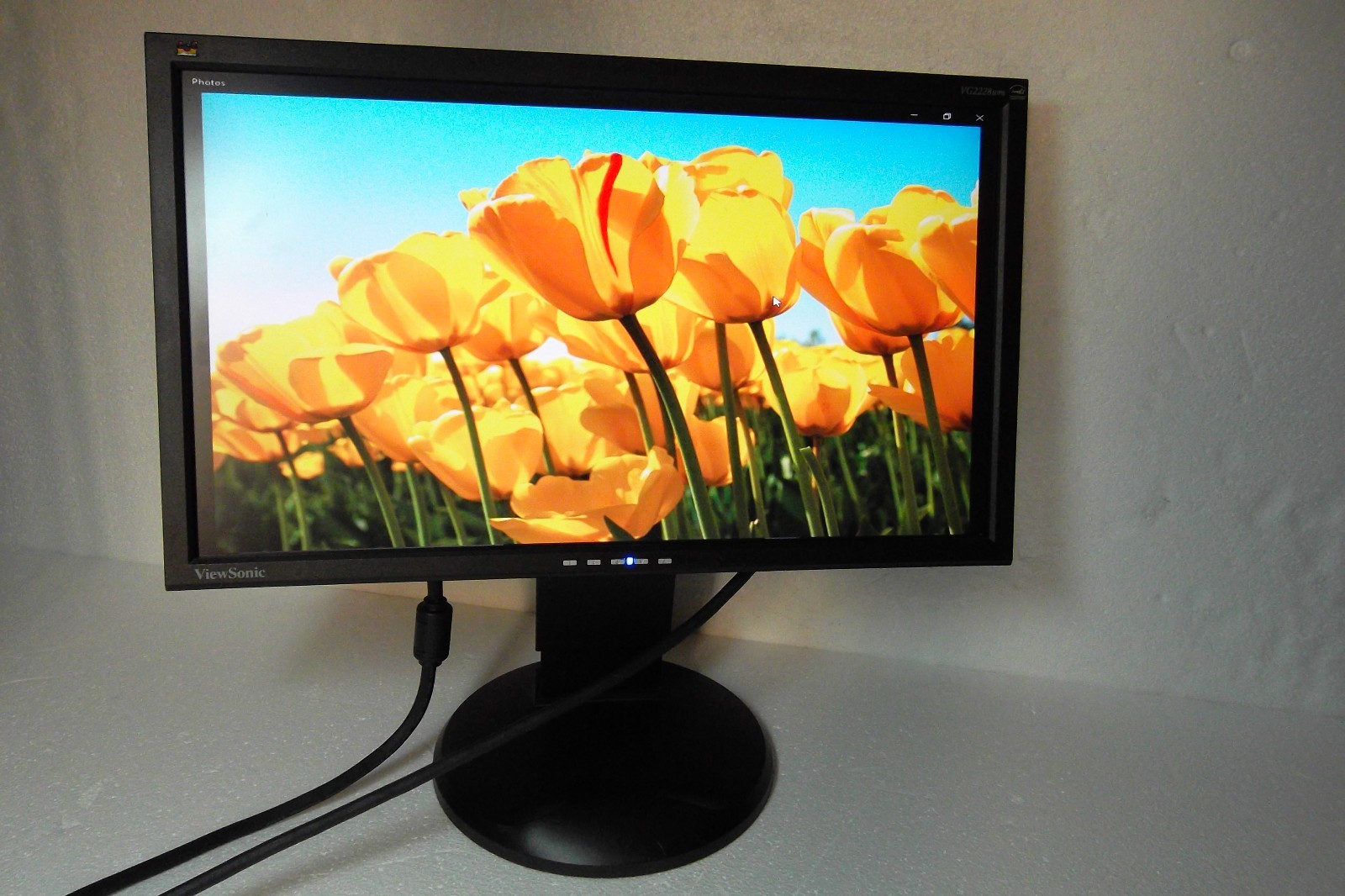 ViewSonic VG2228WM 22" Wide LED Monitor w/Speakers HD 1080p DVI VGA USB VS12512