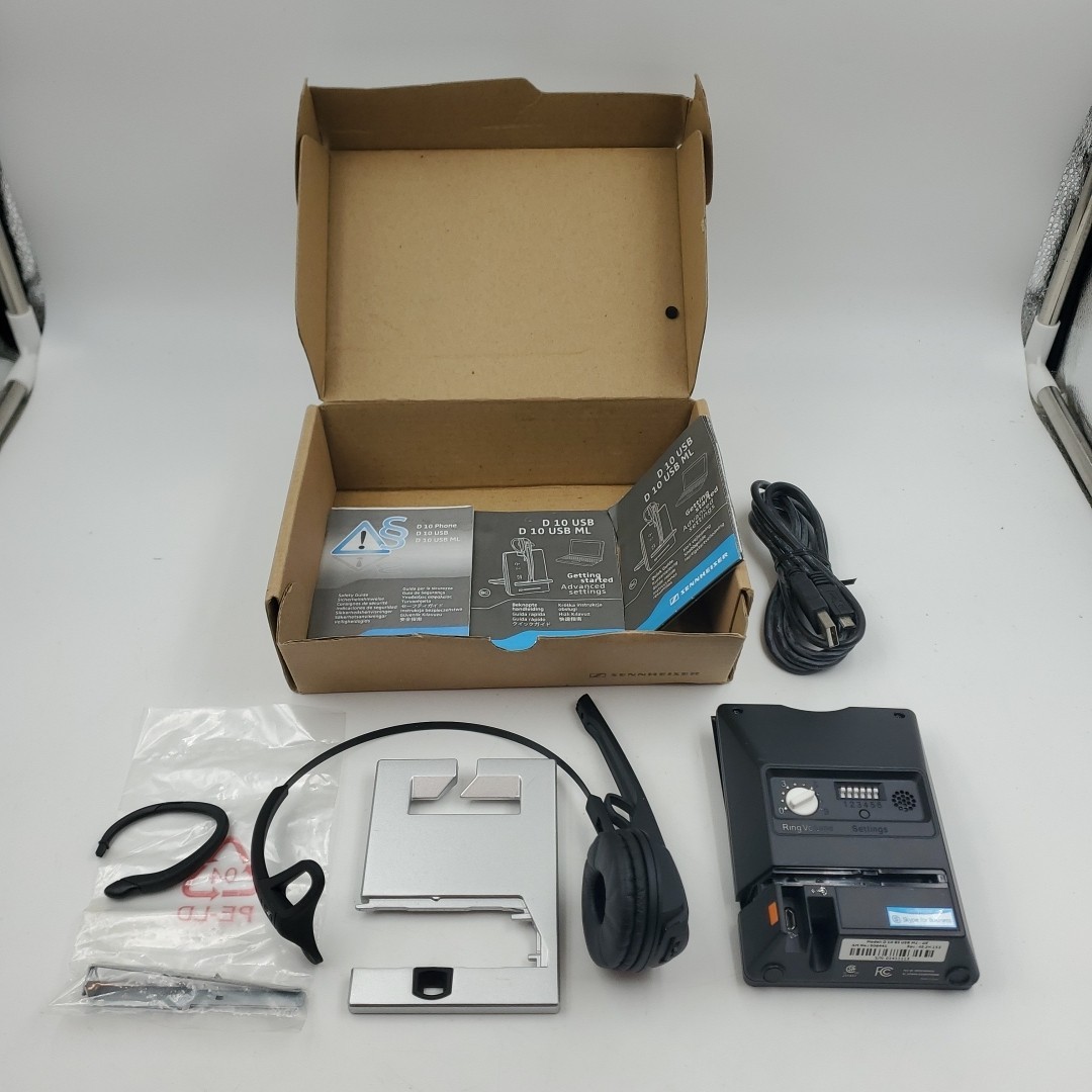 Sennheiser D 10 Phone Wireless CEHS CI-01 Headset And Charger