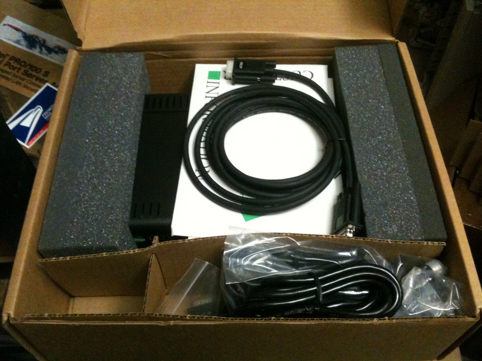 New Digi 50000584-01 Acceleport C/X 16pt C/Con RJ-45 w/Power/Cables Open Box Re
