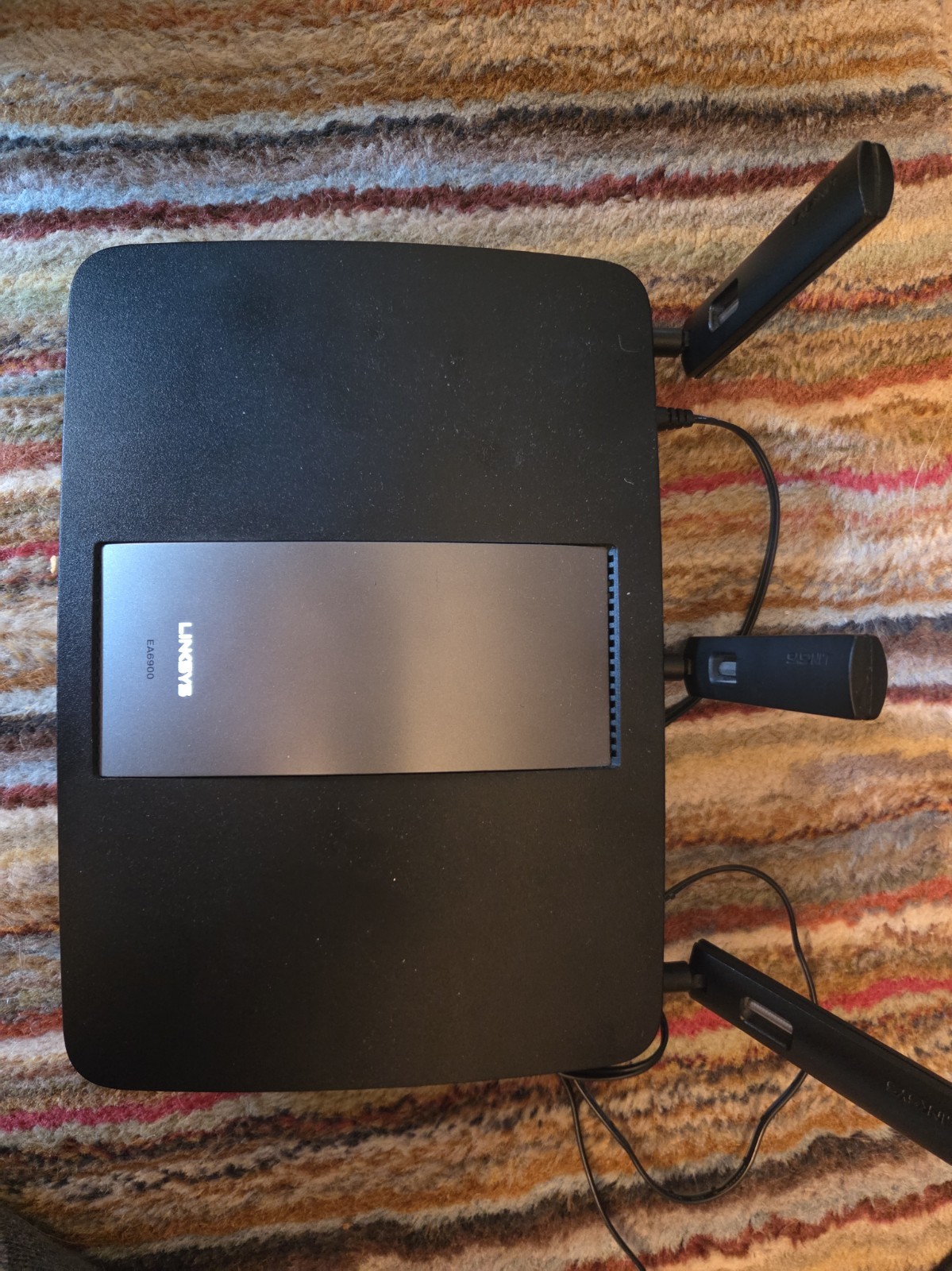 LINKSYS EA6900 V1.1 Dual Band Wireless Router (No Power Cable) As Is