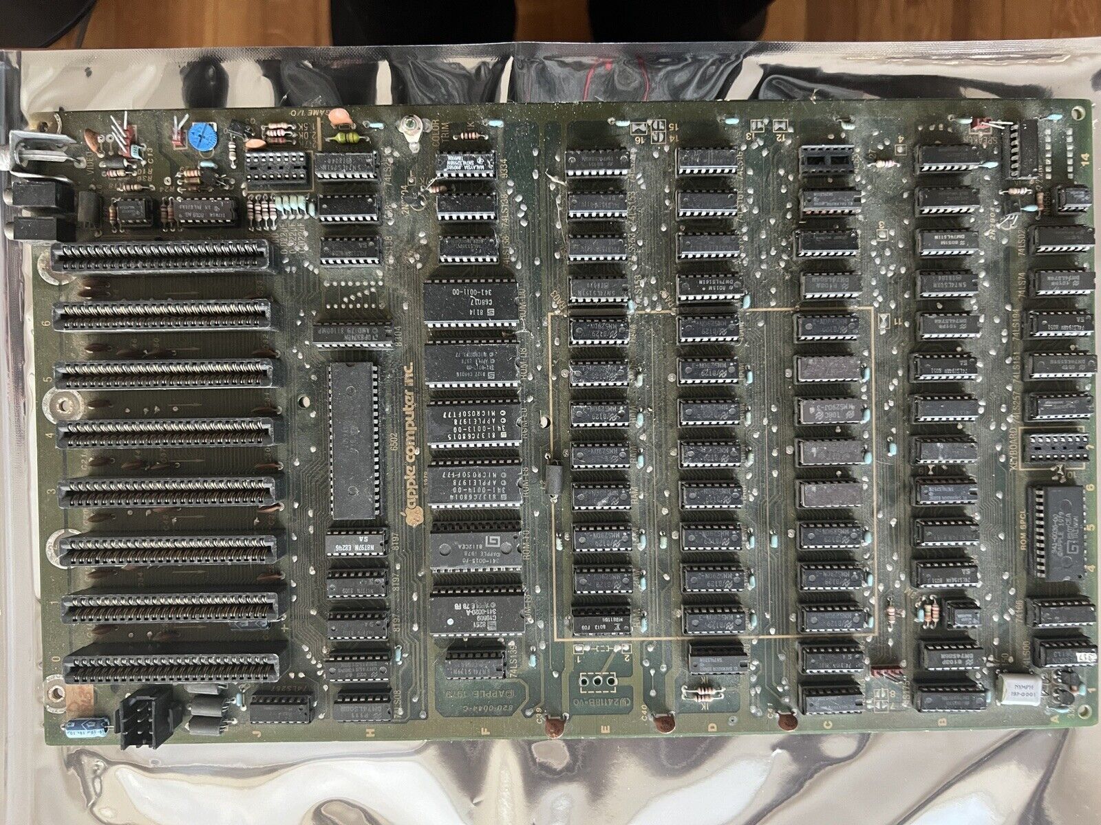 Apple II Logic Board 820-0044-c