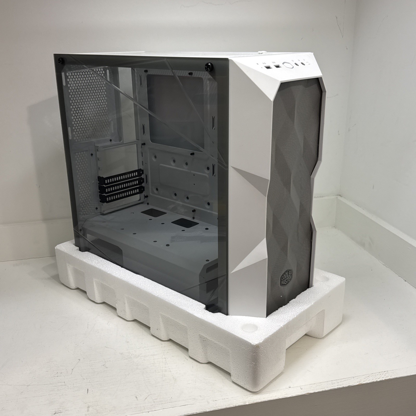 Cooler Master TD500 Mesh White RGB Computer Case Used With Original Box