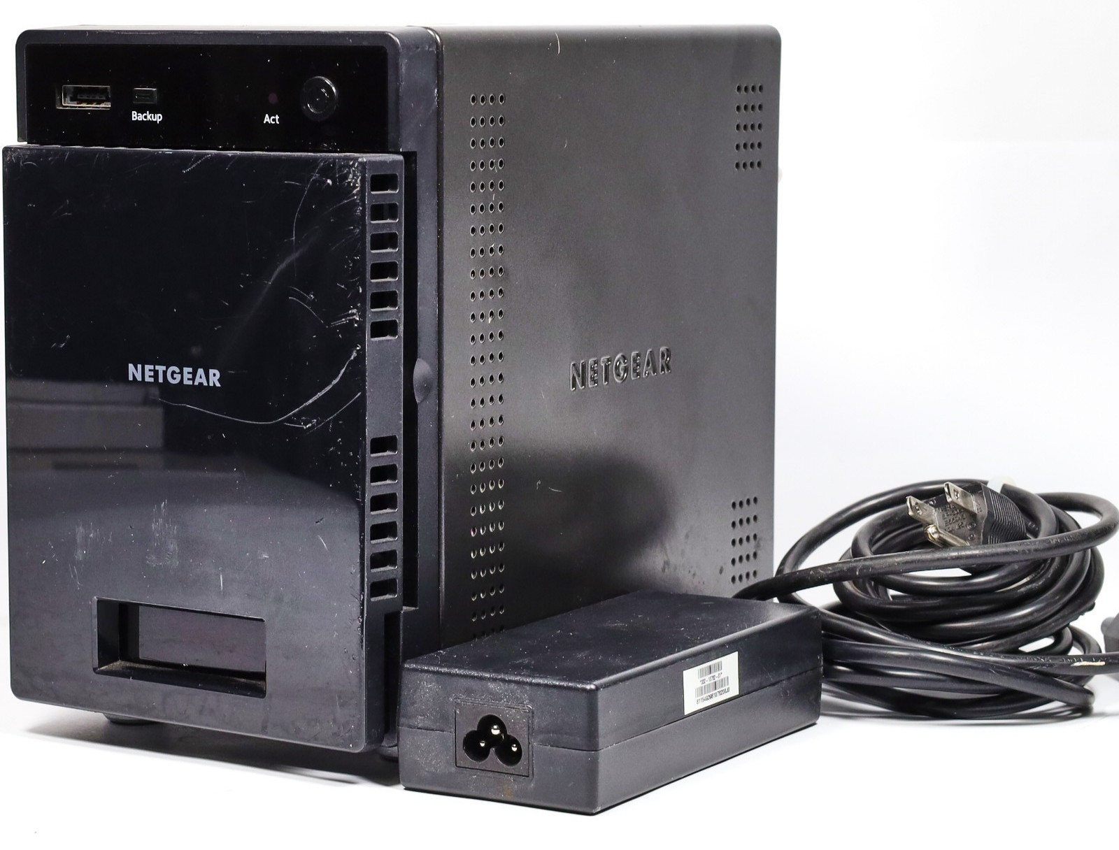 NETGEAR ReadyNAS RN104 4-Bay RN10400-100NAS RND-4D, (No HDDs)