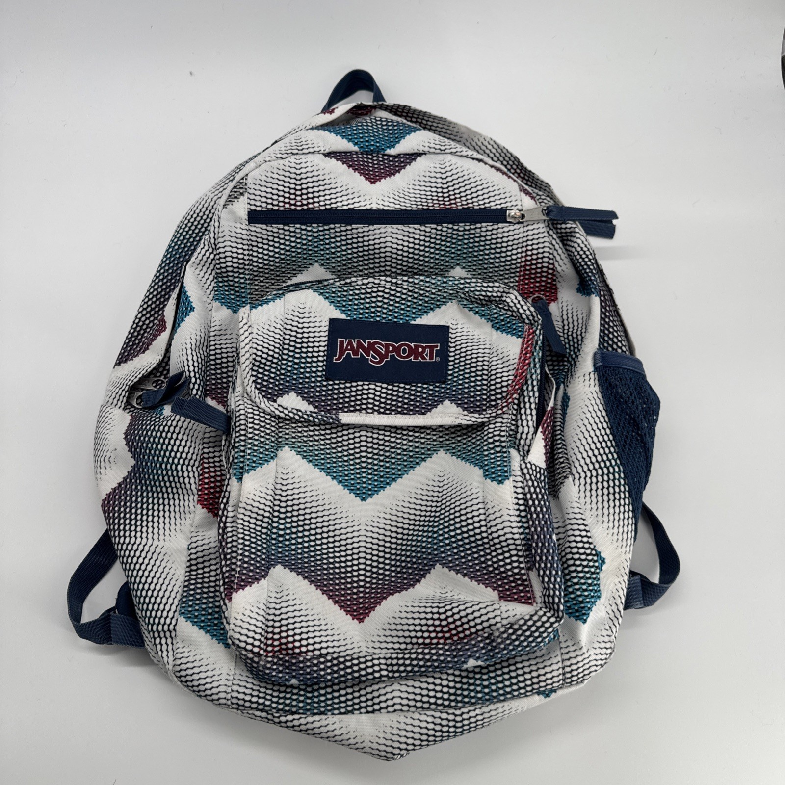 JanSport Digibreak Laptop Backpack Zig Zag Pattern 25L JS00T69D