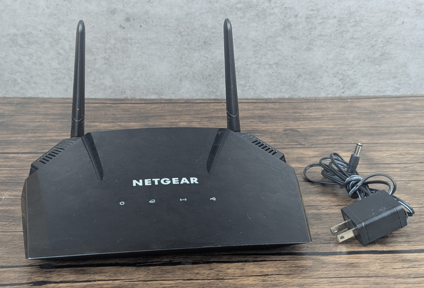 NETGEAR AC1600 Dual-Band Smart Wi-Fi Router - R6260