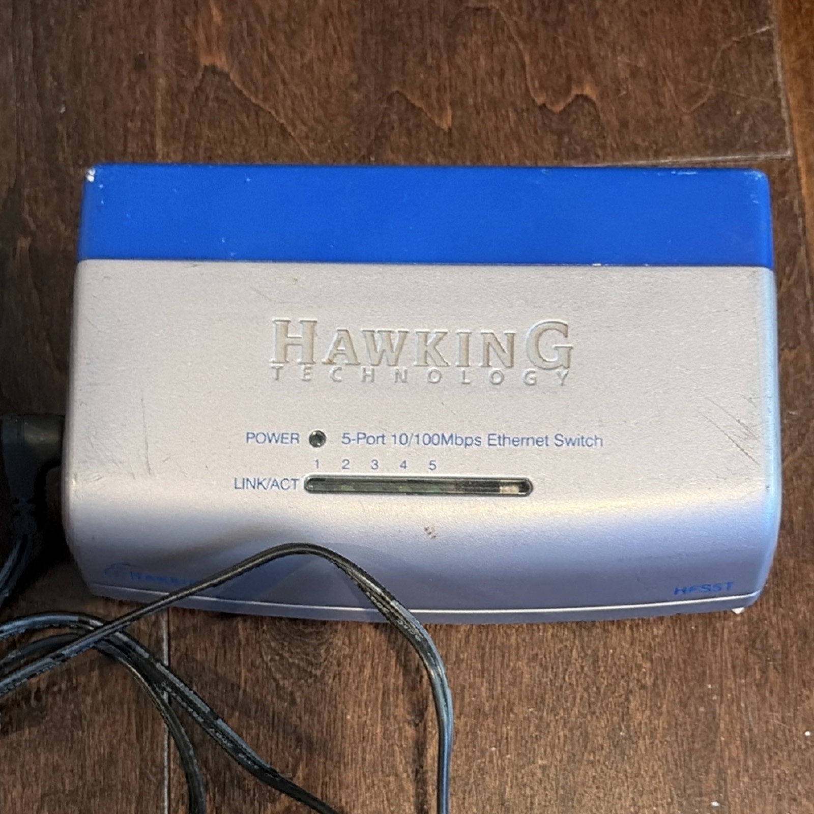 Hawking Technology HFS5T 5-Port 10/100Mbps Fast Ethernet Standalone Switch