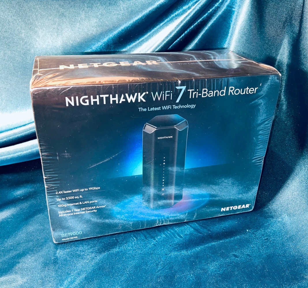 Netgear RS700S Nighthawk WiFi 7 Tri-Band Router BE1900 19Gbps - RS700S-100NAS