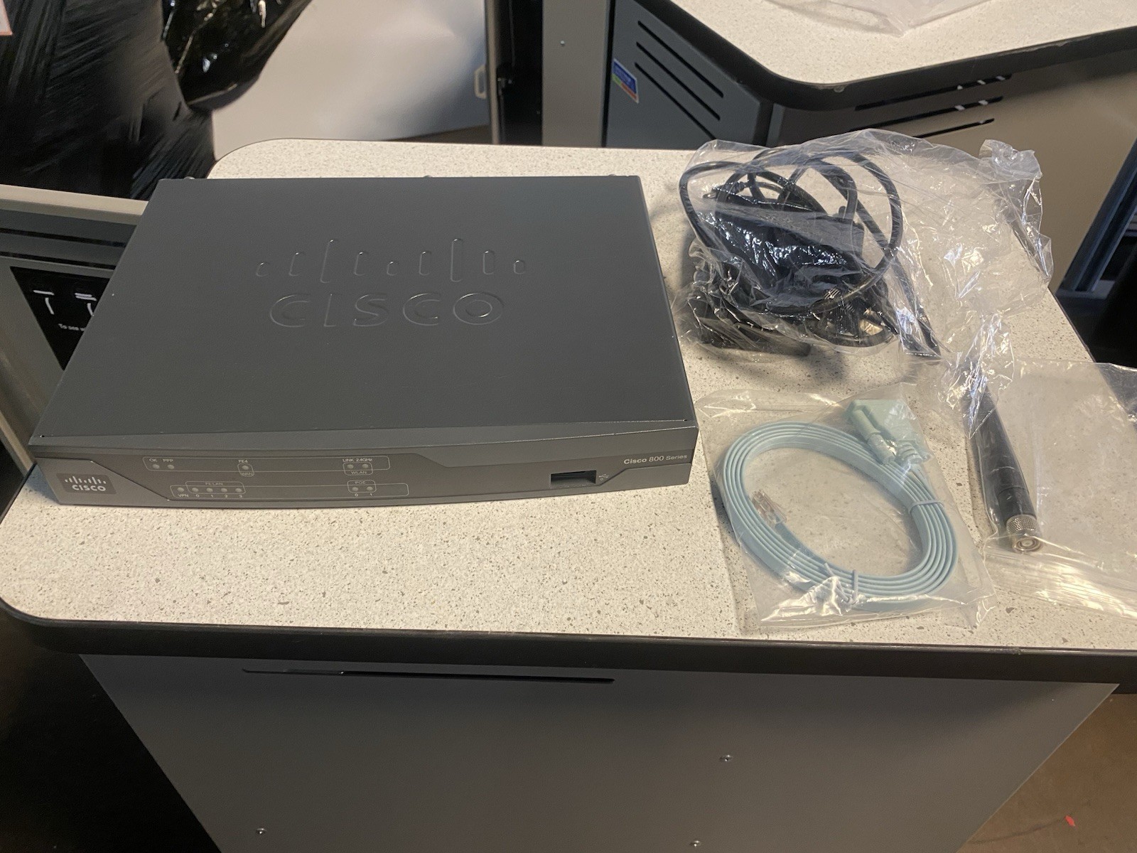 Cisco 800 Series Model 861, 881 switch