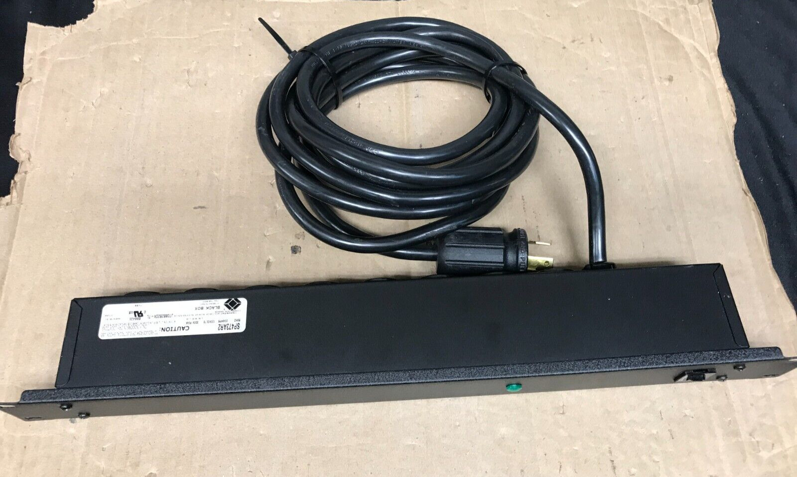 Blackbox SP473AR2 SP473A-R2 Power Strip 8-Outlet Surge Suppressor Computer Grade