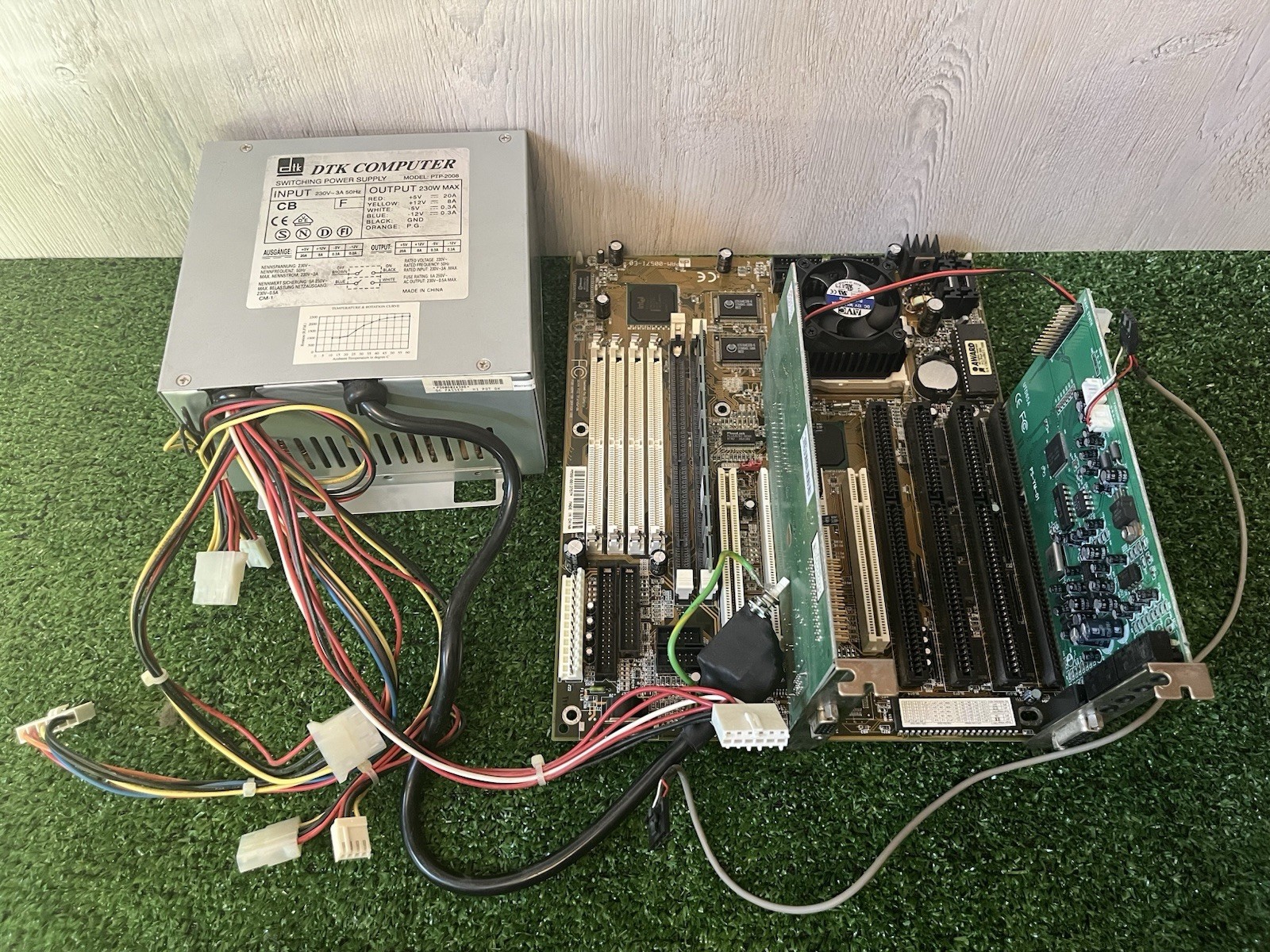 Vintage Socket 7 PC AMD K6-2 333 GEMLIGHT GMB-P57IPS AT