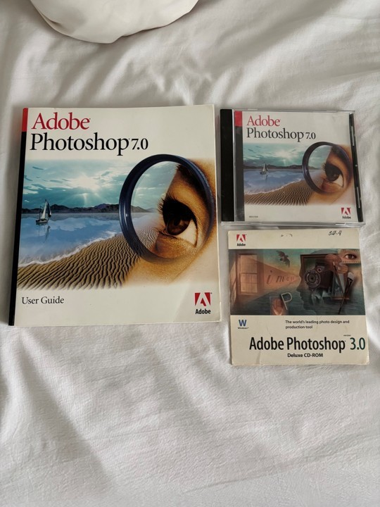 Adobe Photoshop 7.0 Upgrade w/User Guide + Photoshop 3.0 CD & Serial