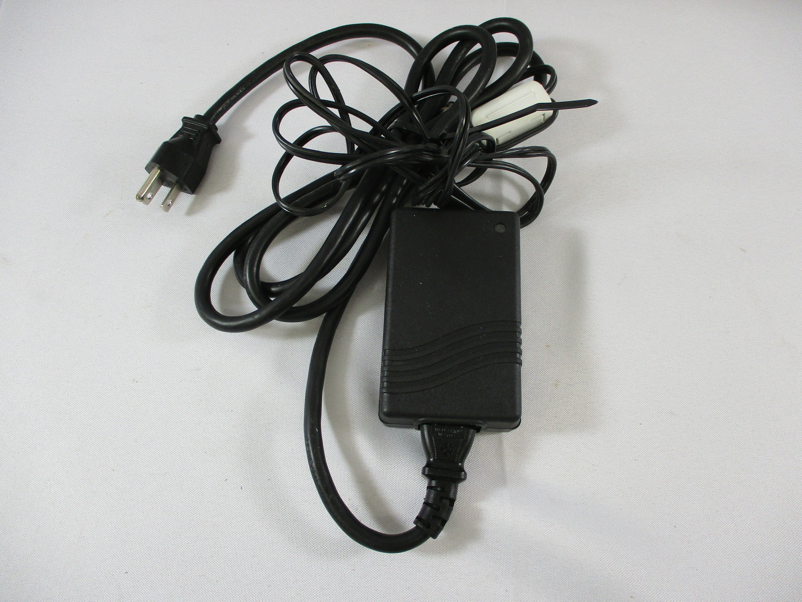 *NEW* XP POWER HUP24-12B2 POWER ADAPTER 24W 2A