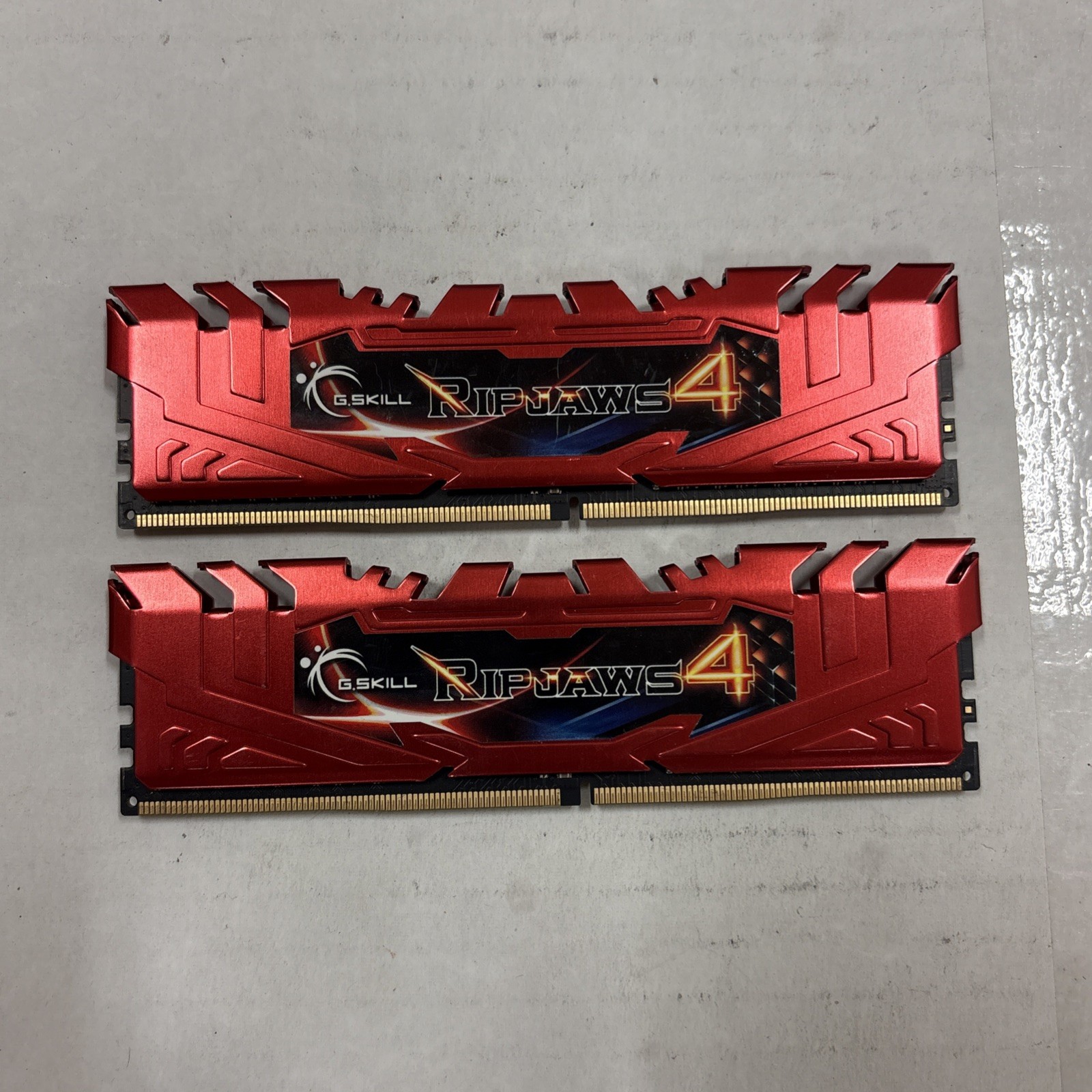 G.Skill RipJaws 4 16GB (2x8GB) RAM DDR4 2400MHz F4-2400C15Q-32GRR RED