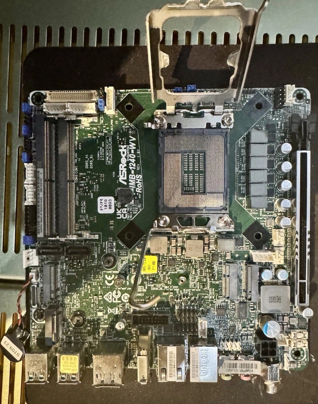 ASRock IMB-1240-WV Mini-ITX LGA1700 DDR5 + Intel Core i5-14600K + Noctua