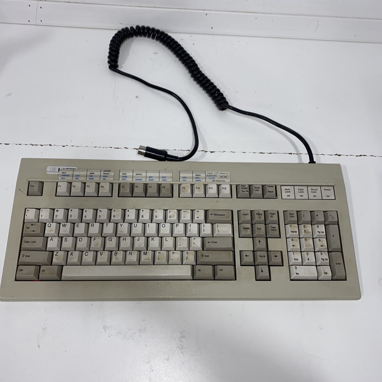 Lotus 1 2 3 Release 2.2 CLICKY KEYBOARD Vintage Retro 1989