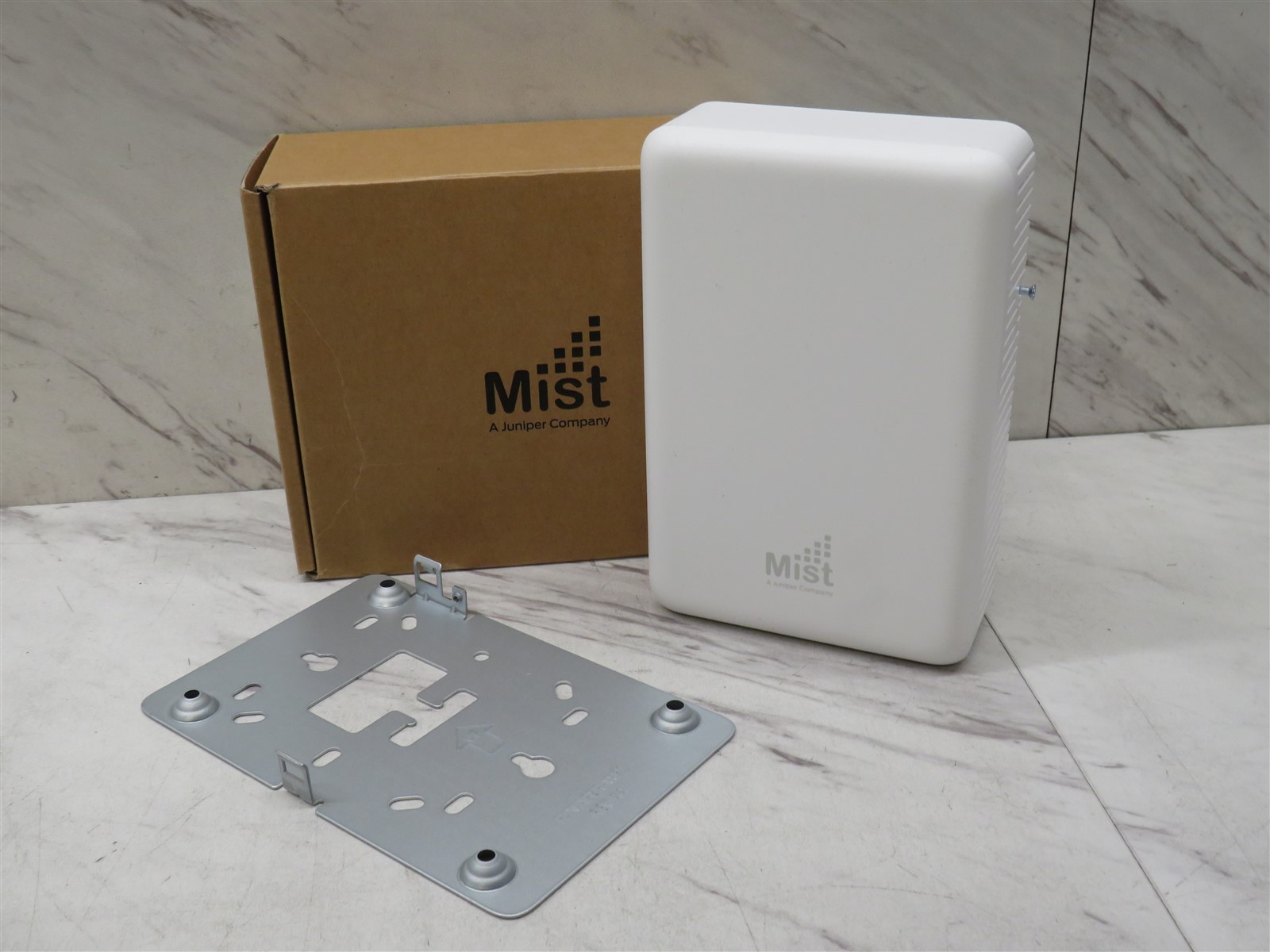 Open Box Juniper Mist AP12-US Wi-Fi 6 802.11ax Wireless Access Point w/ Mount