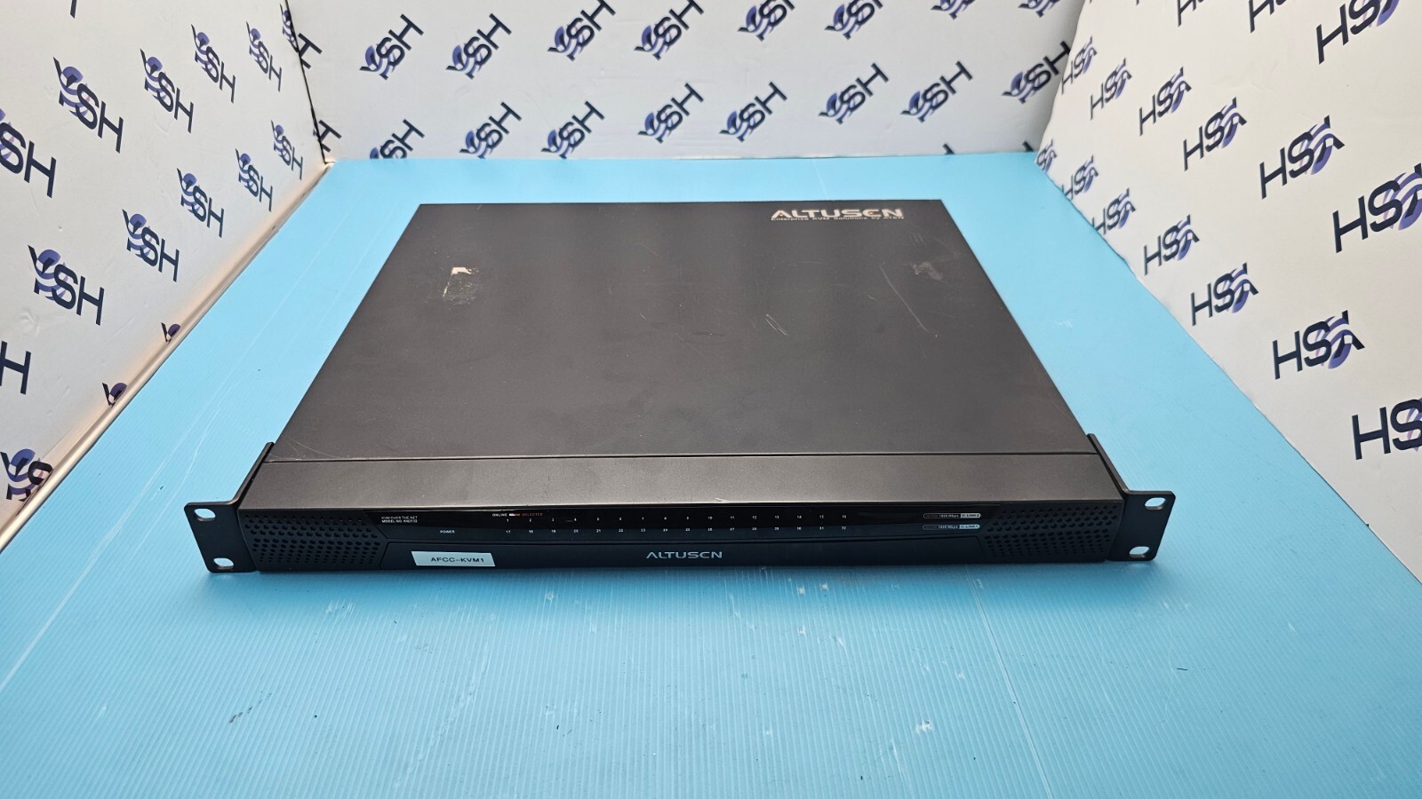 ATEN Altusen KN2132 32-Port Cat5 KVM Over The Net Switch Used