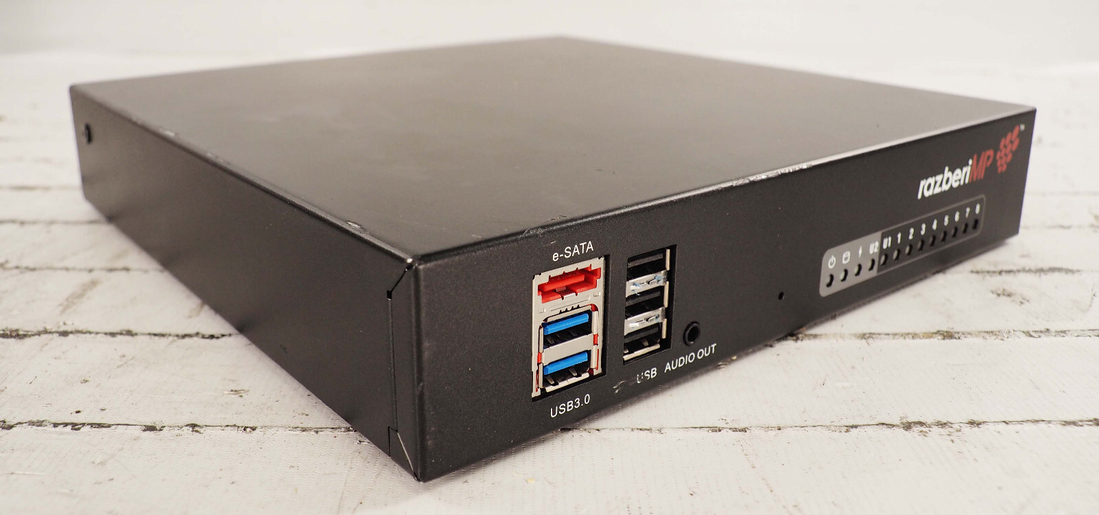 Razberi MPro-Series RAZ-MPR08-I3-4T ServerSwitch 8 Port Core i3 3220 4 TB