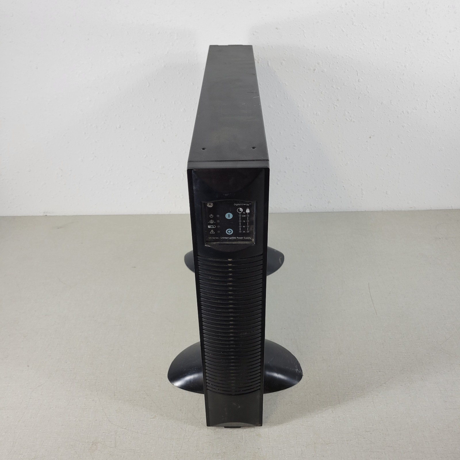 *No Batteries* General Electric GE VH1500 Uninterruptible Power Supply UPS 120V