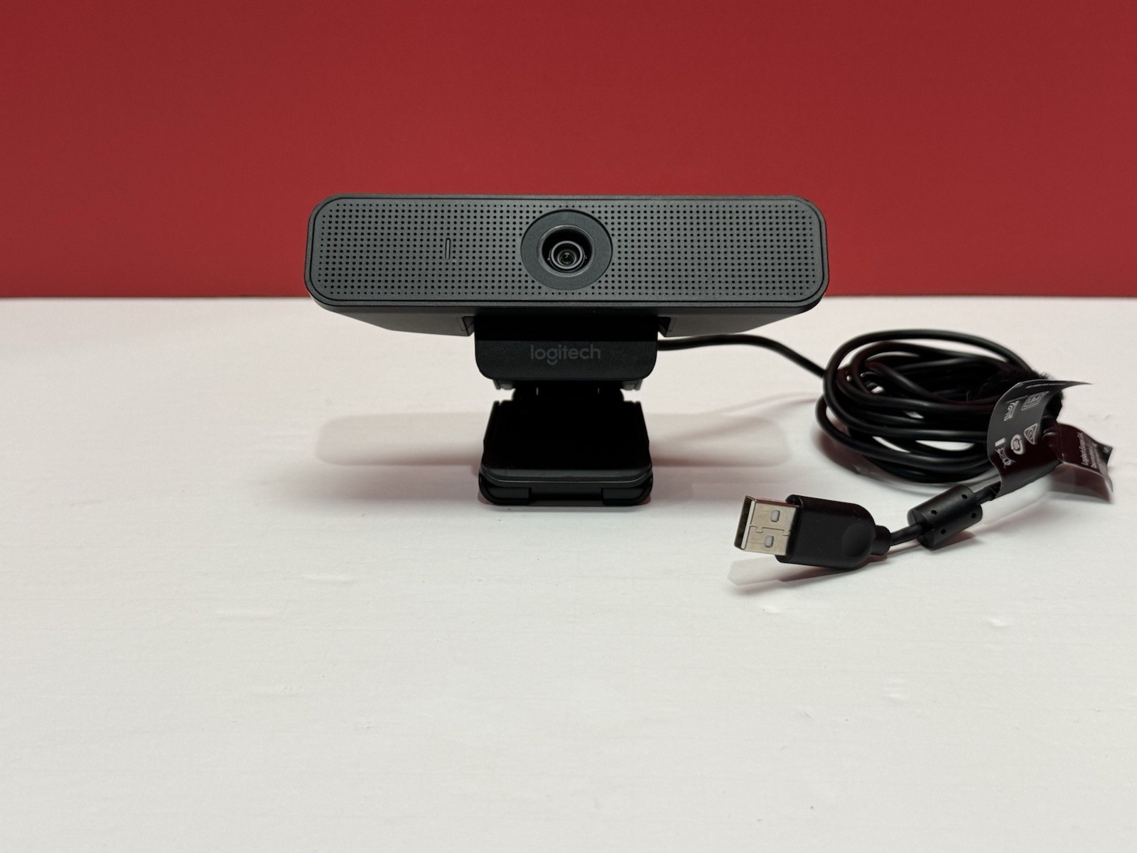 Logitech V-U0030 Webcam USB HD Video Built-In Stereo Mic