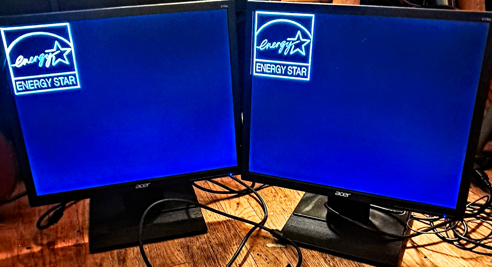 2 Acer V196L bd 19" LED LCD Monitors 5:4 Square Dual Screen Setup w/ Cables