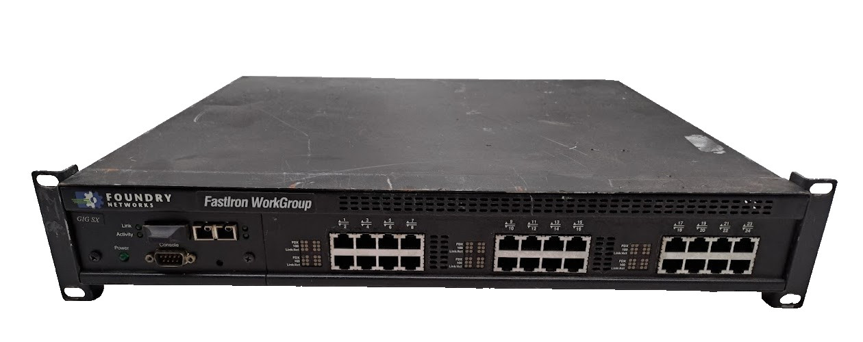 Foundry Networks FastIron GIG SX FWS24 Switch 24-port