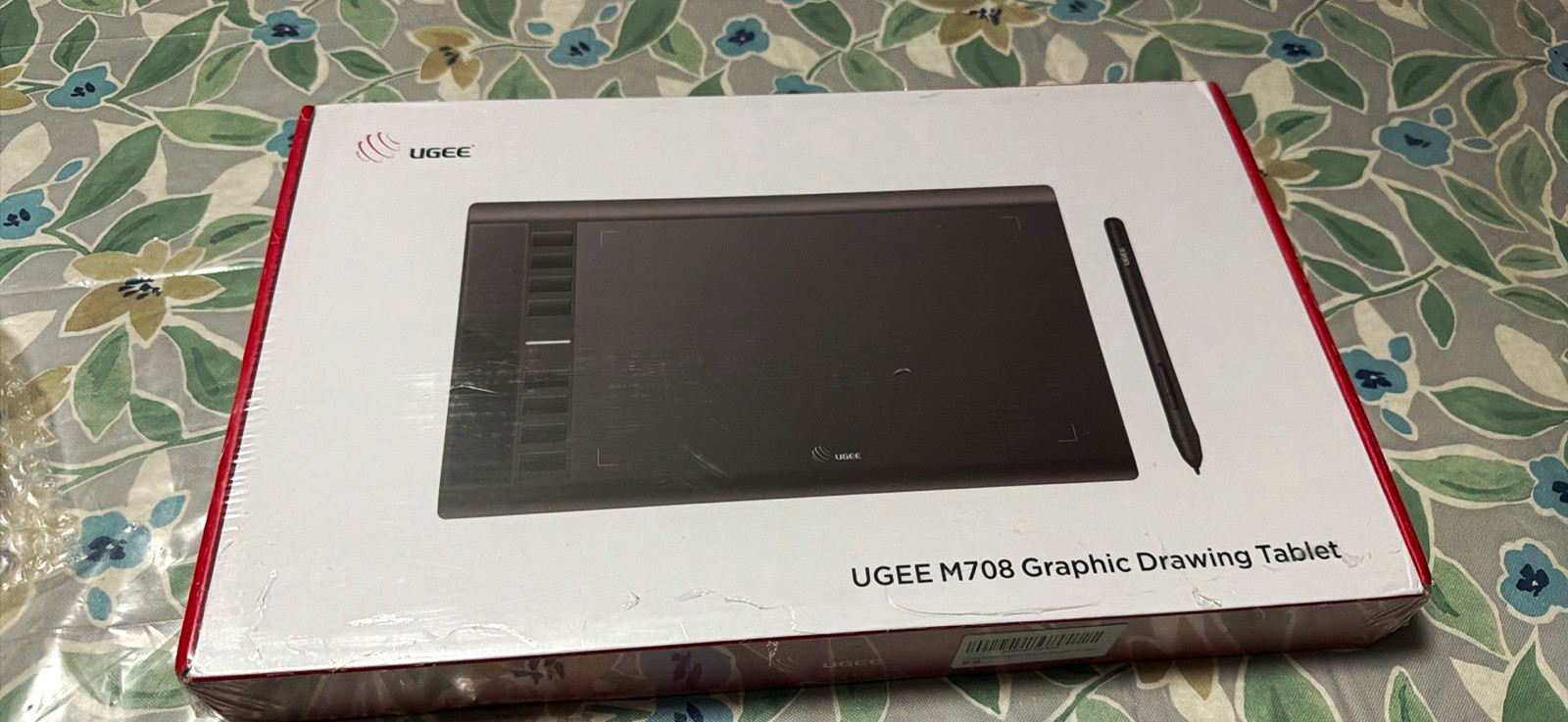 UGEE M708 Graphics Drawing Tablet, Micro USB, Battery-Free Stylus, 8192 Levels