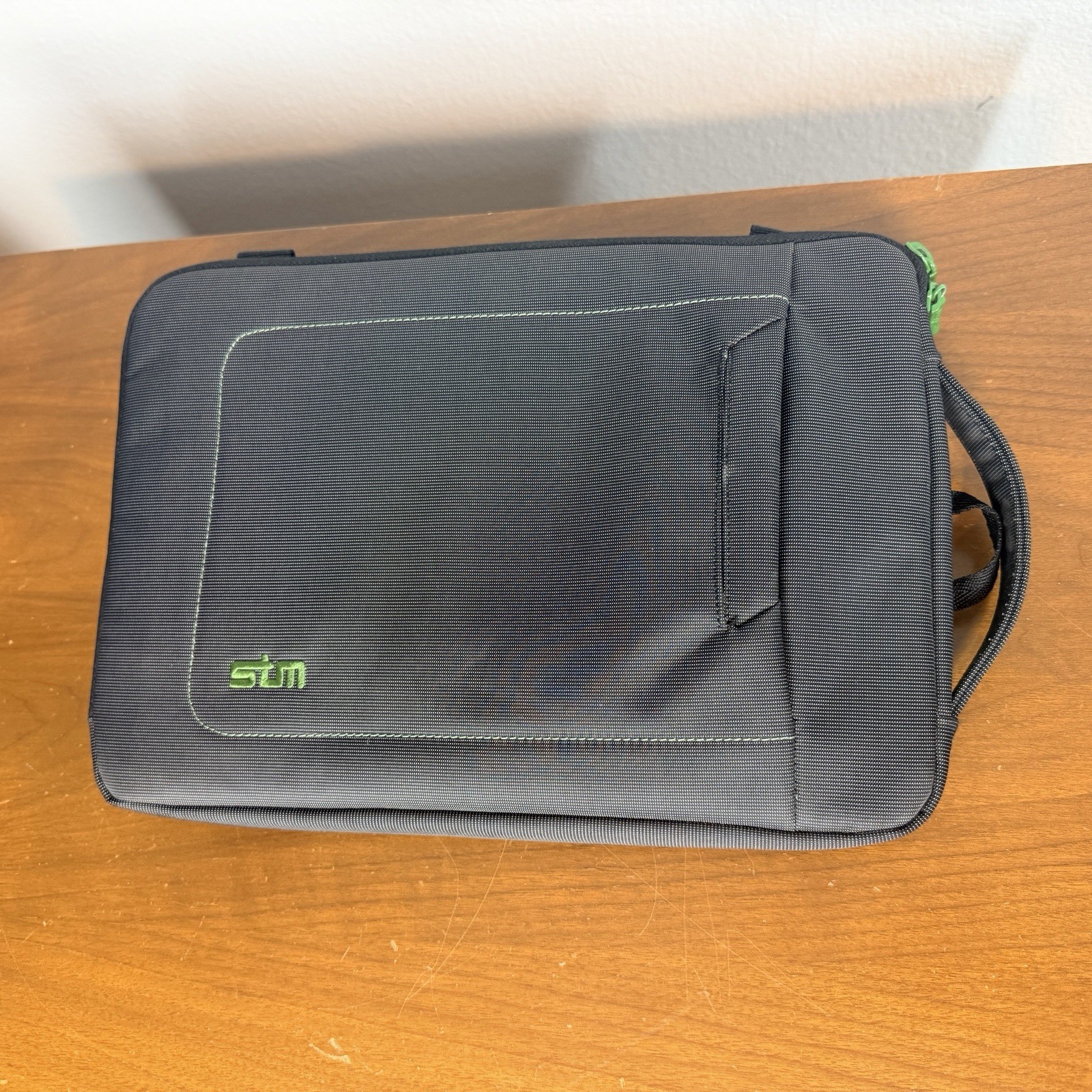 STM iPad Laptop Case Bag Tablet Sleeve Protective Pouch Gray