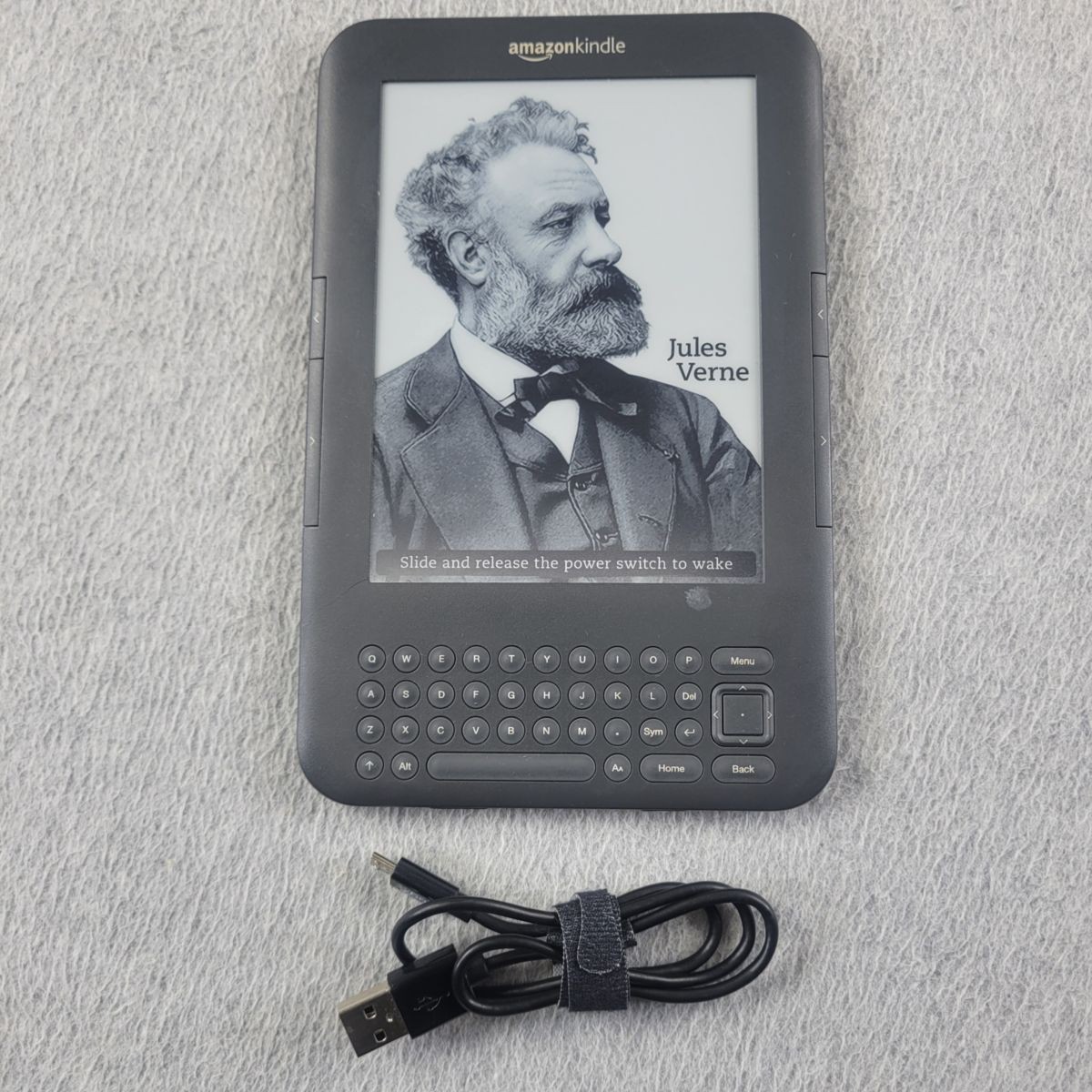 Amazon Kindle Keyboard 3rd Gen E-Ink D00901 E Reader WiFi New Battery USB Bundle