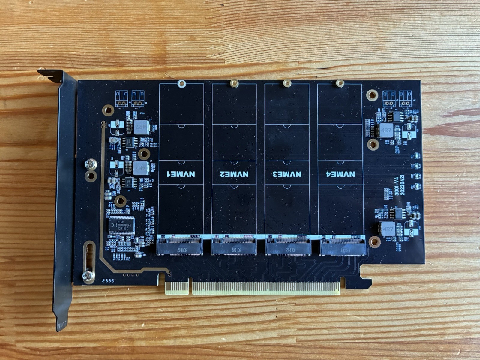 Quad M.2 NVME SSD to PCI-E 4.0 X16 Adapter Card