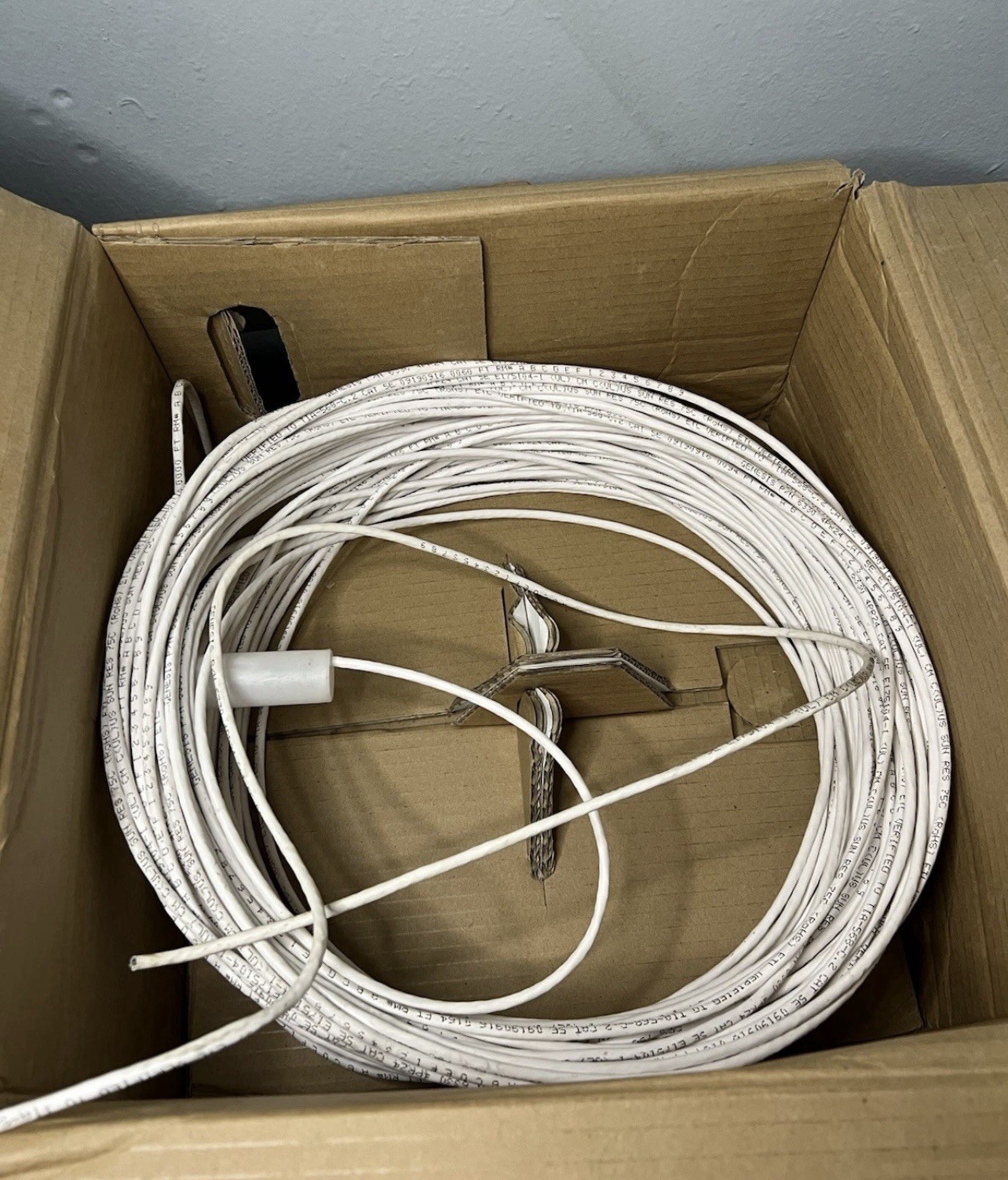GENESIS 24/4PR CAT 5E Bulk Solid Wire UTP GENERAL PURPOSE White (Read Bio)