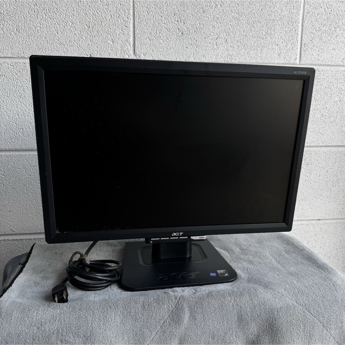 Acer AL1916W 19in LCD Monitor 1280x1024 5:4 75Hz 8ms VGA DVI-D Black