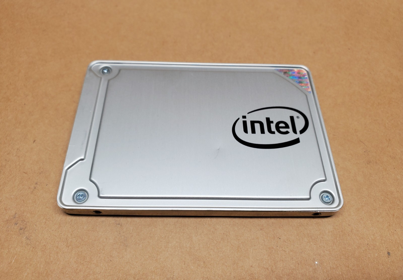1TB Intel SSD 545S Series SSDSC2KW010T8 2.5" SATA | Tested