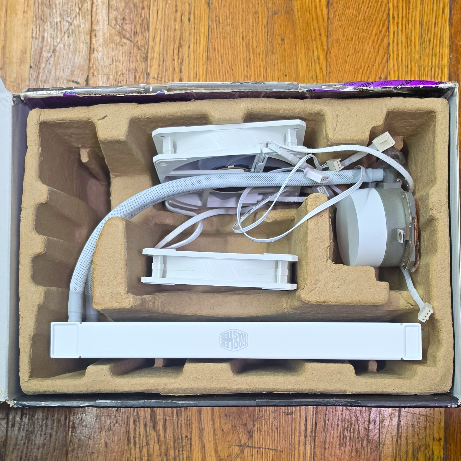 Cooler Master MasterLiquid ML240L V2 RGB 240mm AIO Liquid CPU Cooler, White