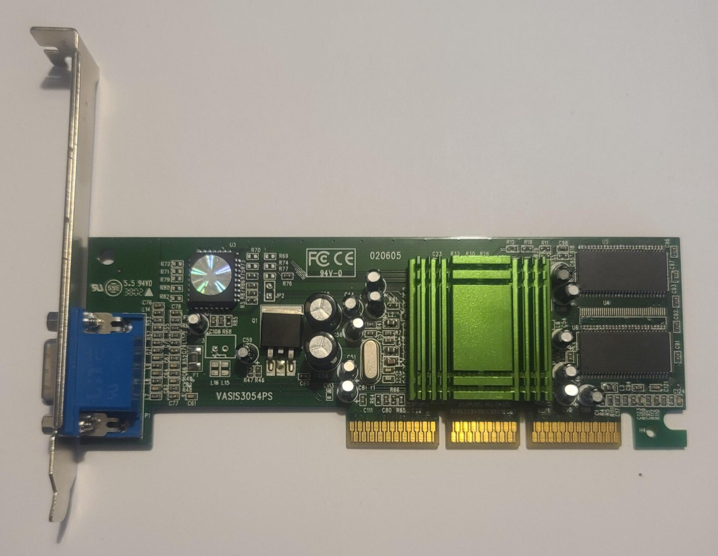 Pine 3D Phantom/SiS 305/SDR 32mb/PV-S03A-BR/VASIS3054PS/AGP/Video Card/VGA